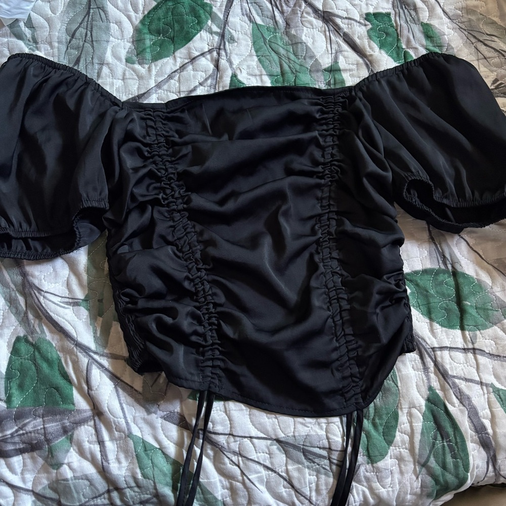 Forever 21 Black Ruched Off-Shoulder Blouse